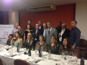 Participantes do evento em jantar de encerramento no Dom Francisco
