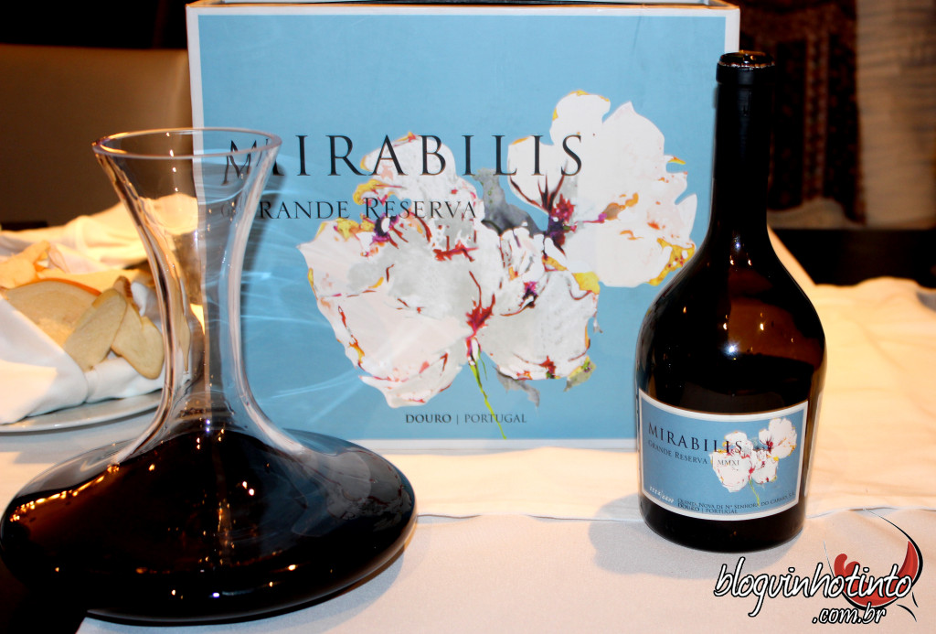 Com Tinta Amarela, Tinta Roriz e Touriga Franca fizeram um vinho sofisticado, elegante e concentrado.  Nele não há a Touriga Nacional e, por isso, se distancia muito dos clássicos do Douro