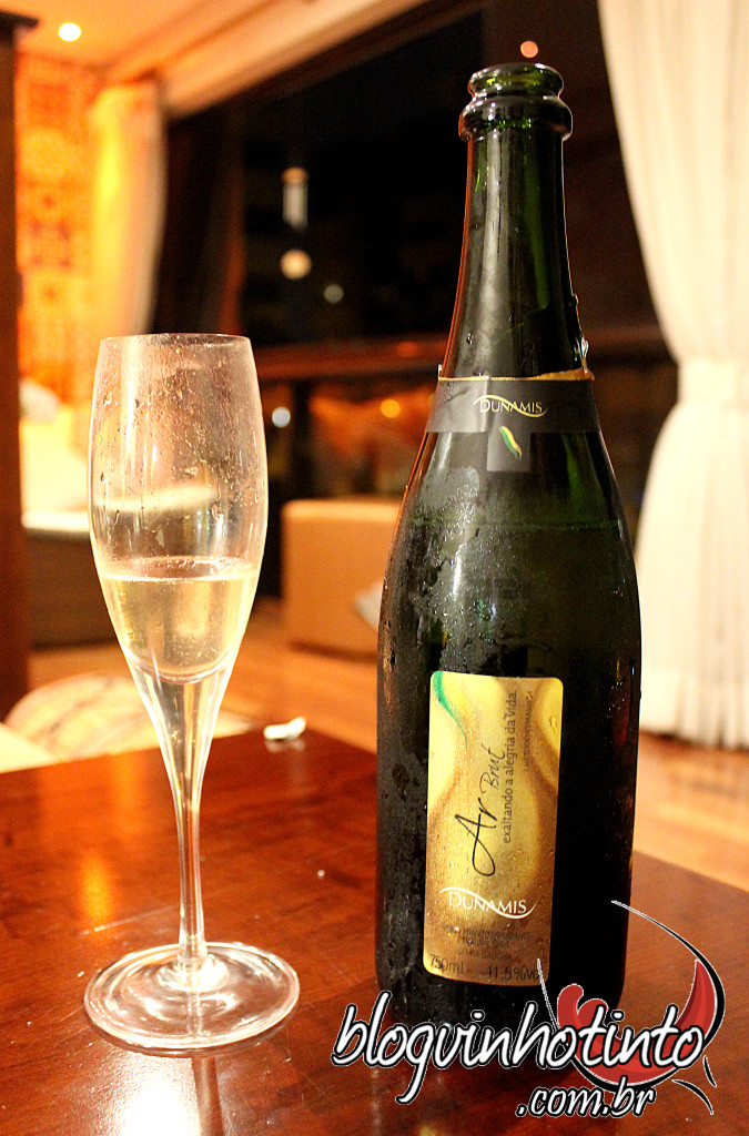 Dunamis Ar Brut - Perlage fininha e persistente