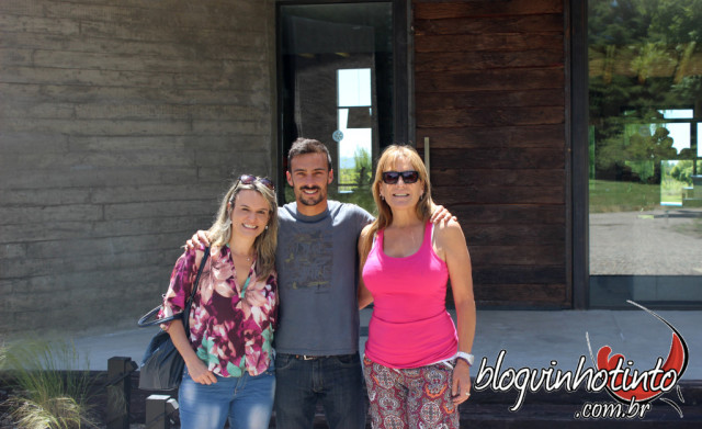Ezequiel Fardel, proprietário da La Azul, e sua mãe Shirley Hinojosa, administradora da Casa de Hóspedes do local - recepção muito afetuosa