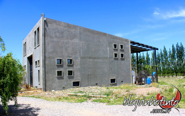 La Azul - estrutura extremamente simples e toda sua produção anual não chega a 80 mil litros