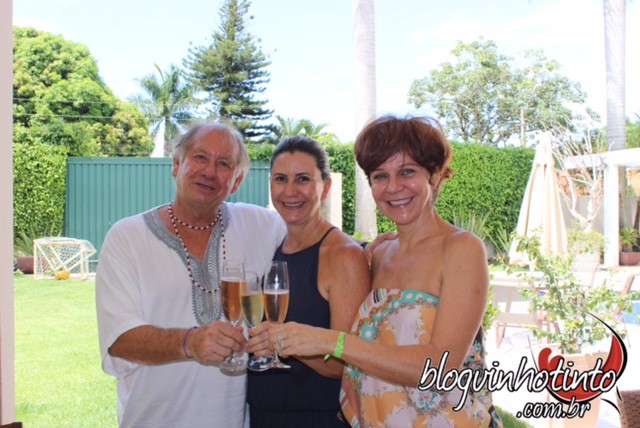 Brinde ao sucesso do evento Paella com Espumante e Vinho Rosé e ao Restaurante a Puertas Cerradas