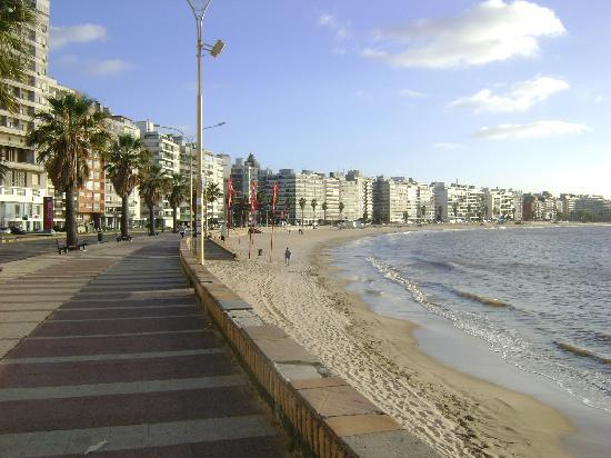 O My Suites Hotel fica localizado em Pocitos, próximo à orla e a ótimos restaurantes.