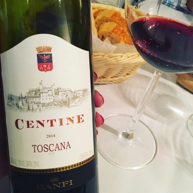 excelente acidez, peso e notas evidentes de frutas negras com algumas notas de folhas secas