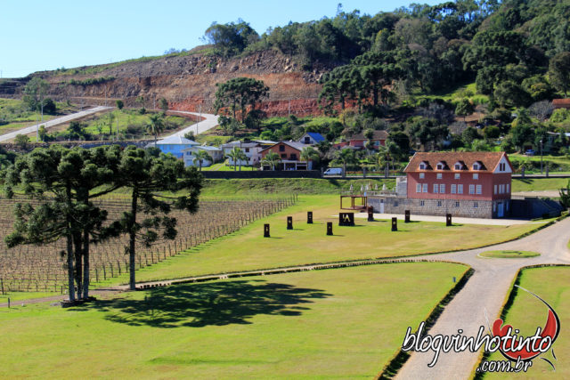 Casarão de 1931 ao fundo, onde hoje é feito o Merlot Uvas Desidratadas
