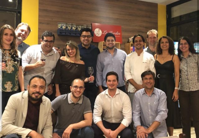 Confraria Rollé com os proprietários do Le Jardin Bistrô