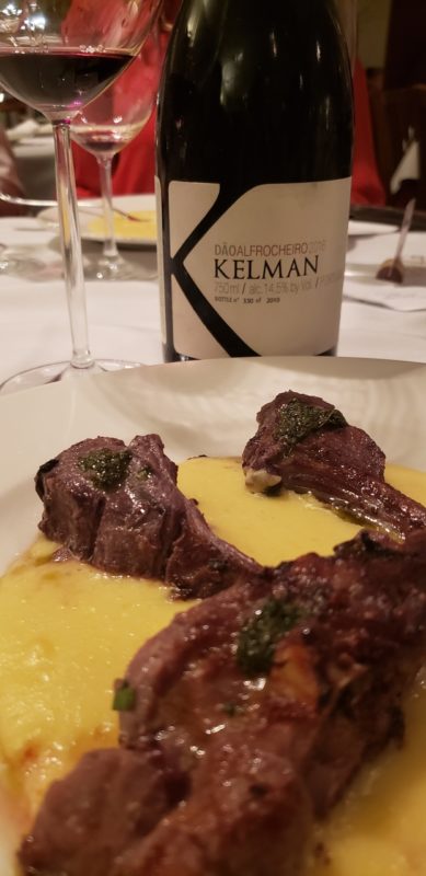 O Kelman Alfrocheiro do Dão foi o pior da noite - o vinho estava desequilibrado com muito álcool e pouca acidez.