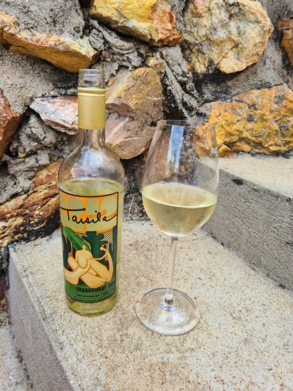 O refrescante Chardonnay que ostenta Antropofagia em seu rótulo. Perfeito!