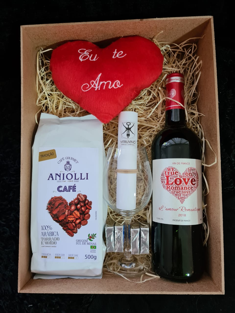 Box coffee, love and Wine