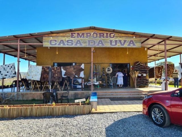 Empório Casa da Uva - Planaltina DF será sede do lançamento da I Feira da uva e do vinho do DF.