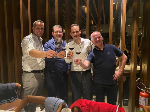 Representantes da Eslovênia e Reginaldo Vieira da importadora Berckman