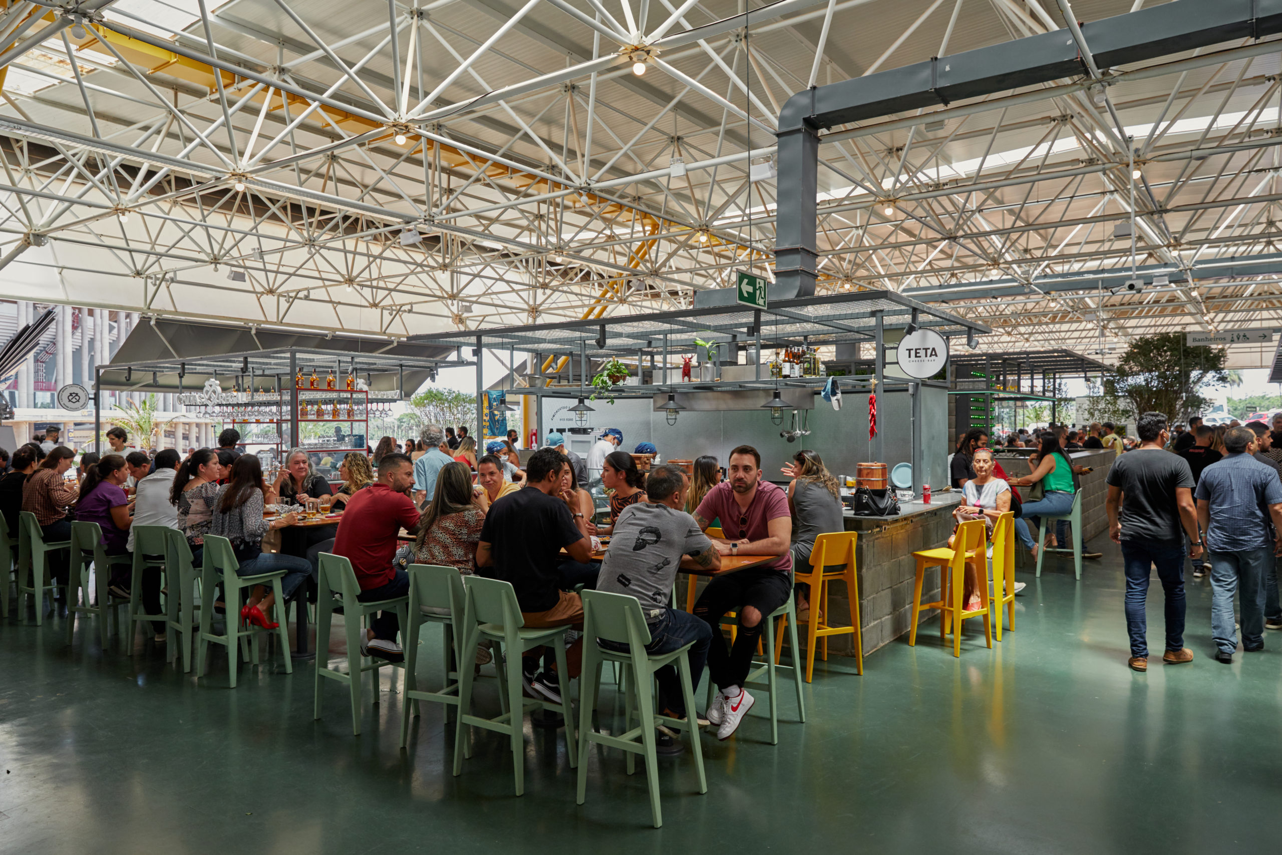 o Mané, o mercado vírgula, complexo gastronômico que reúne 17 casas, anuncia as novidades de agosto.