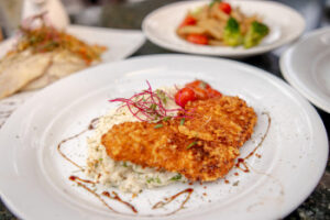 Peito de frango com crosta de parmesão